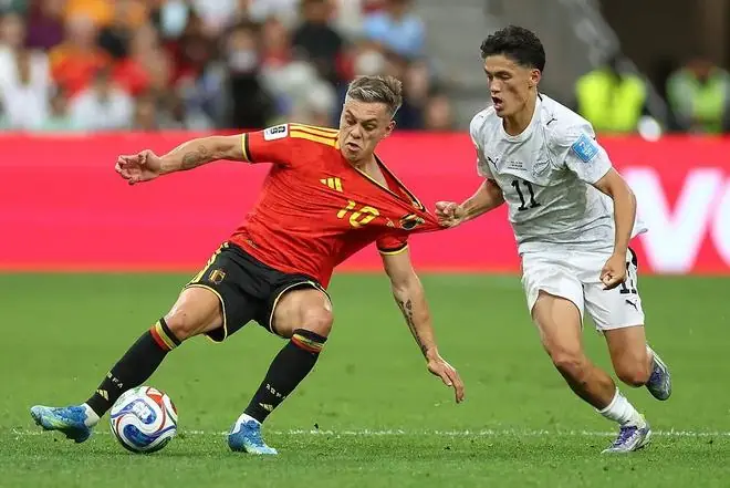 比利时5-1狂扫新西兰！苦等74脚射门终破荒，德布劳内创历史