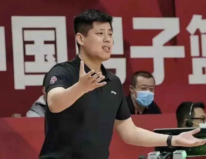 媒体人：潘江不再担任山西汾酒俱乐部主教练