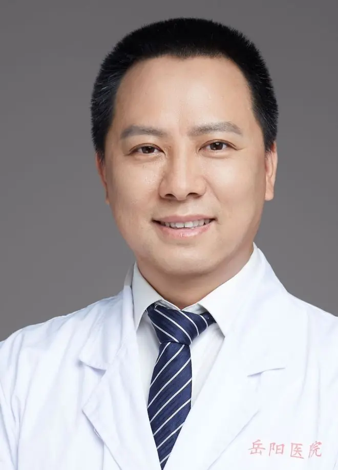 李福伦
