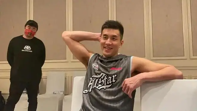 郭艾伦养伤