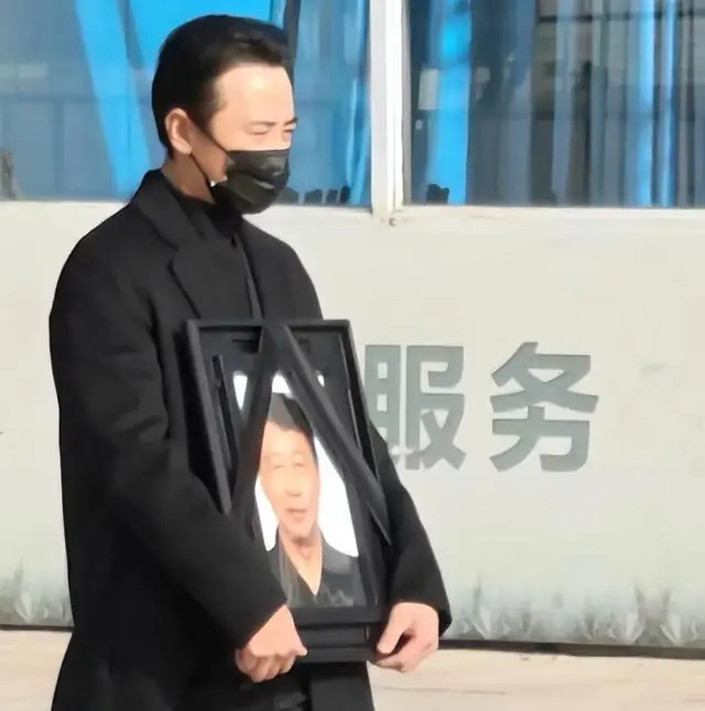 罗晋沉默应对